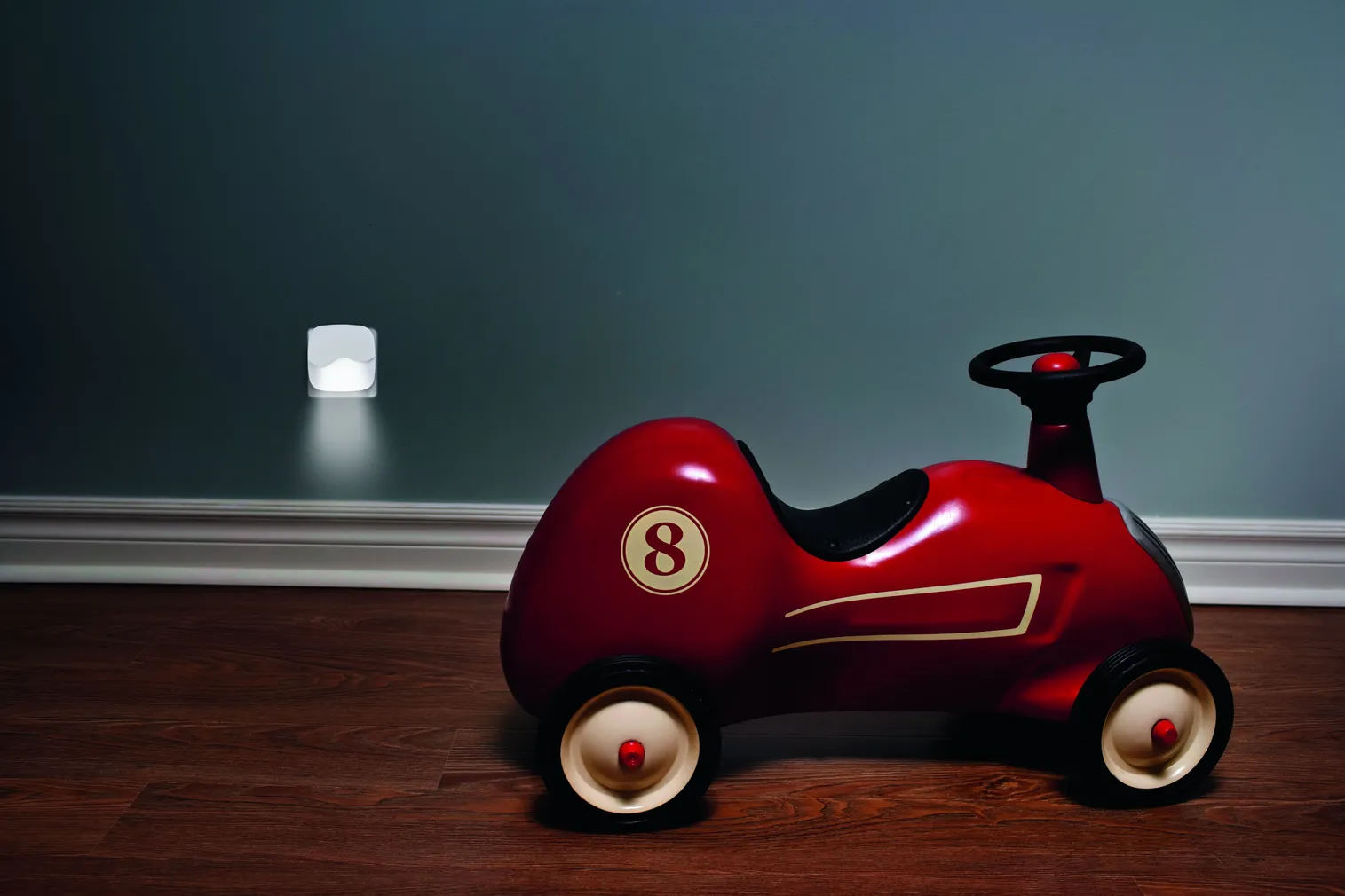 ÖÖVALGUSTI LEDVANCE LUNETTA WAVE VALGE