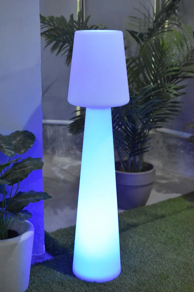 AIAVALGUSTI SEEN LED RGB 3,7V 2000MAH 110CM