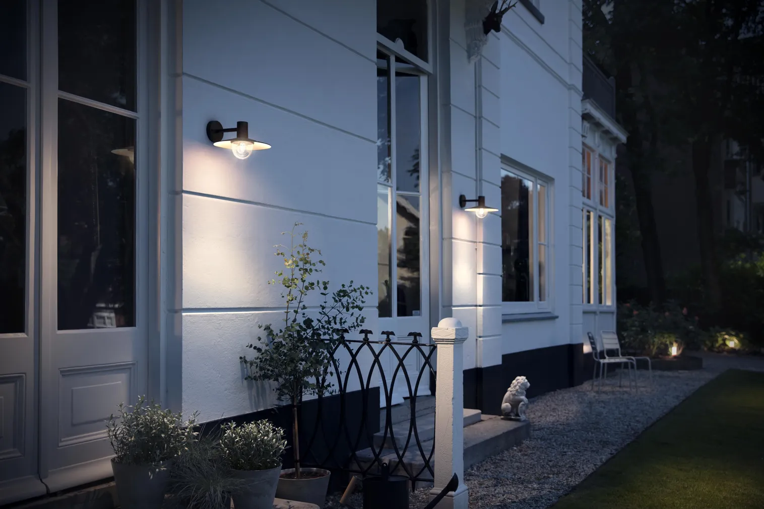 VÄLISVALGUSTI SKUA 1X42W 230V MUST