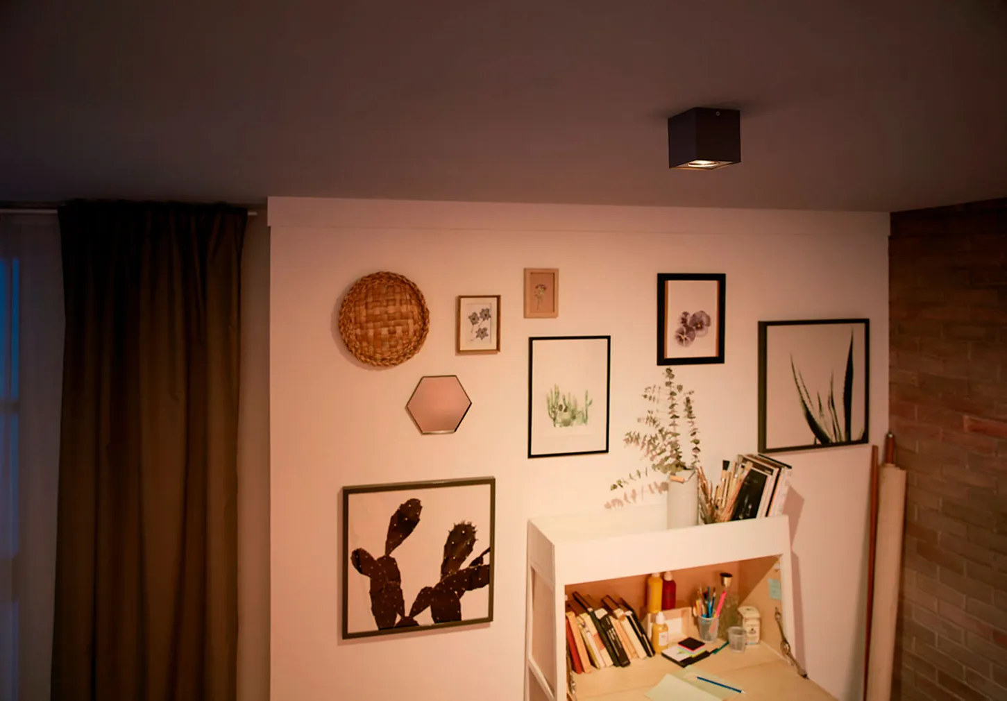 KOHTVALGUSTI BOX 1X4.5W SELV MUST