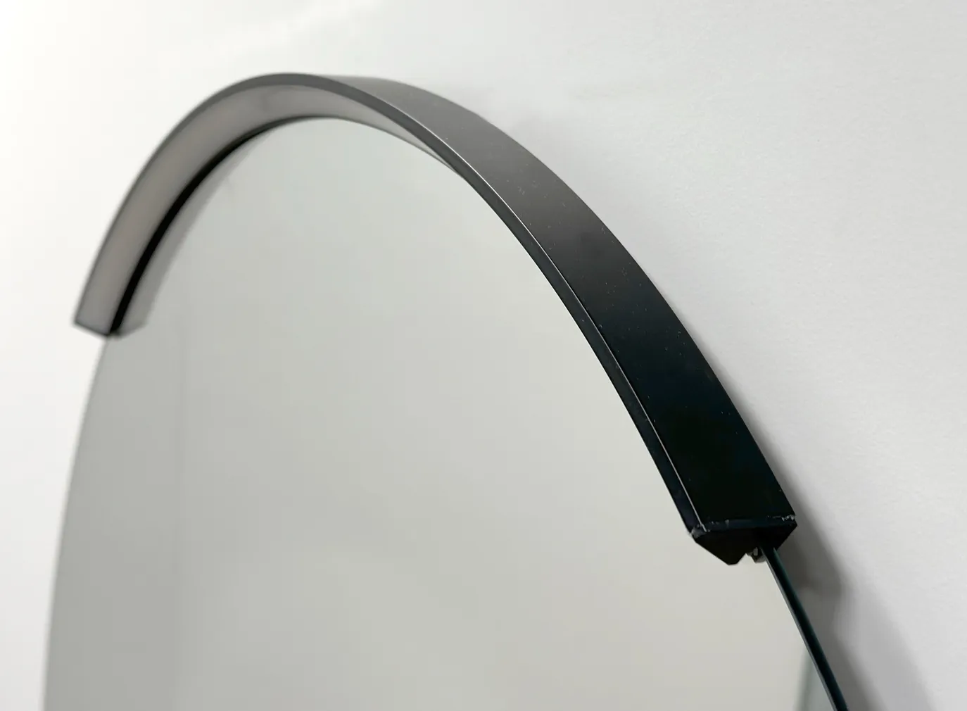 PEEGEL RB BATHROOM ÜMMARGUNE Ø80CM VALGUSTIGA MUST