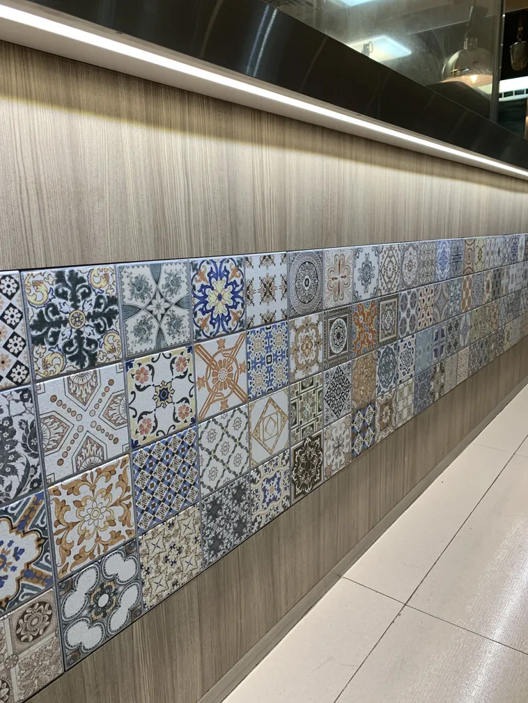 PÕRANDA- JA SEINAPLAAT REALONDA PROVENZA DECO 44,2X44,2CM 1,37M² PAKIS
