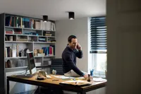 KOHTVALGUSTI PHILIPS 5,5W LED PILLAR MUST HUE TIMMERIGA