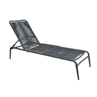 LAMAMISTOOL NEBO HALL