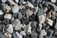 DEKORATIIVKILLUSTIK MUST-VALGE MIX 8-16MM 25KG