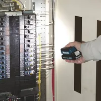 LED AKULAMP MAKITA 10,8V ILMA AKU JA LAADIJATA