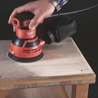 EKSTSENTRIKLIHVIJA MAKITA M9204 240W