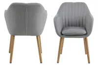 TOOL EMILIA KÄETUGEDEGA, HALL