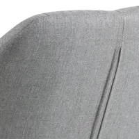 TOOL EMILIA KÄETUGEDEGA, HALL