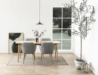 TOOL EMILIA KÄETUGEDEGA, HALL