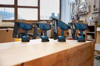 AKUNAELAPÜSTOL BOSCH GNH 18V-64 MD, BOX, ILMA AKU JA LAADIJATA