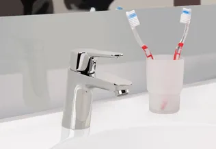 VALAMUSEGISTI BLUE STAR ARONA AR 502 KROOM