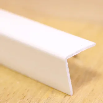 VÄLISNURGALIIST PVC KKU15 VALGE 15X15MM 2,6M