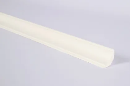 LAELIIST VALGE PLAST 22X22MM 2,7M