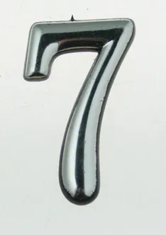 KORTERINUMBER 7 KROOM/PLASTIK