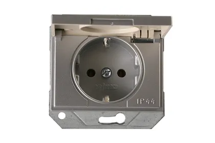 PISTIKUPESA VILMA XP500 SÜVISTATAV IP44 RAAMITA METALLIC