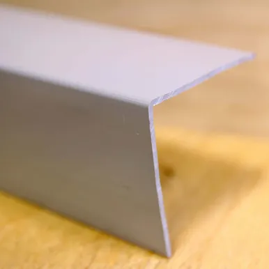 VÄLISNURGALIIST PVC KKU40 HALL 40X40MM 2,6M