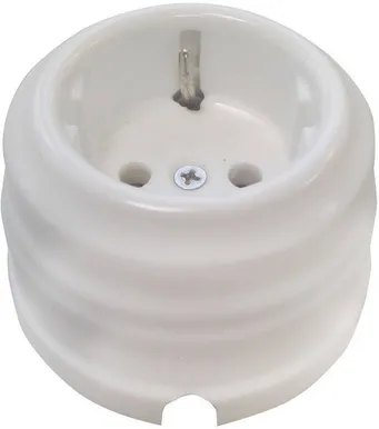 1-NE PISTIKUPESA FENDE M-GA KERAAMILINE VALGE