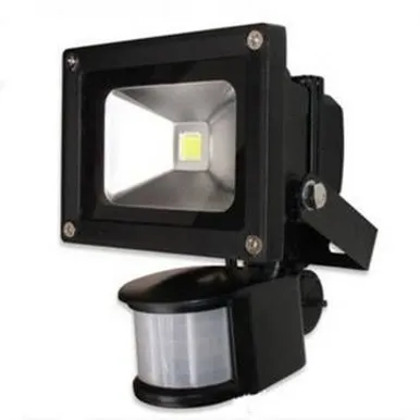 LED PROŽEKTOR PLUVO 10W LIIKUMISANDURIGA 900LM IP65 6000K