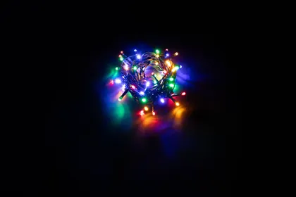 JÕULUVALGUSTUS 60LED 5,9M MITMEVÄRVILINE PATAREITOIDE IP44