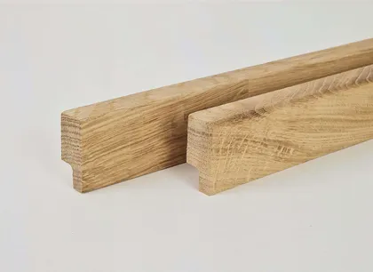 SOKLILIIST LAMELA TÄISPUIT TAMM, SÕRMJÄTKATUD 18X80MM 2,4M
