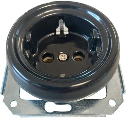 PISTIKUPESA 1-NE FENDE M-GA SÜV KERAAMILINE MUST