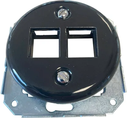 PISTIKUPESA DATA 2-NE FENDE SÜV KERAAMILINE MUST