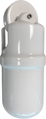 VALGUSTI JUHTME VASTUKAAL FENDE VALGE